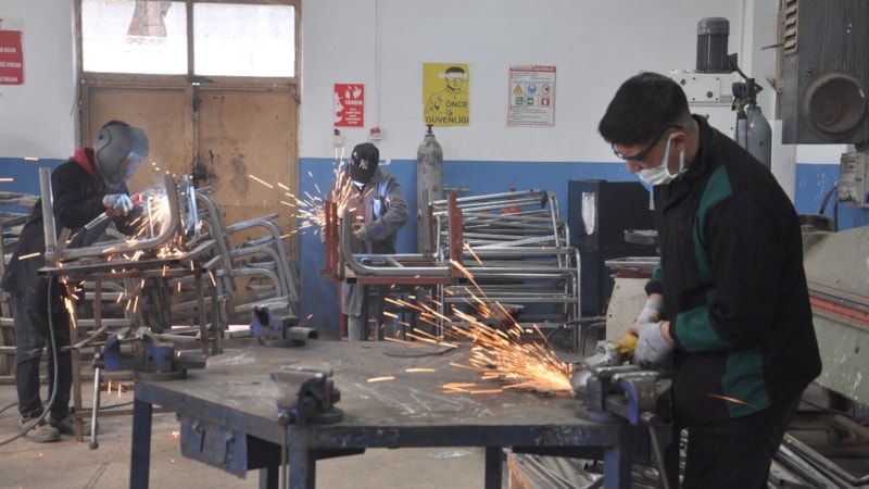 Gaziantep'te depremzede öğrencilerin ürünlerinden 45 milyon TL'lik ciro