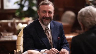 Kral Kaybederse'nin Kenan'ı bakın hangi iş insanı çıktı