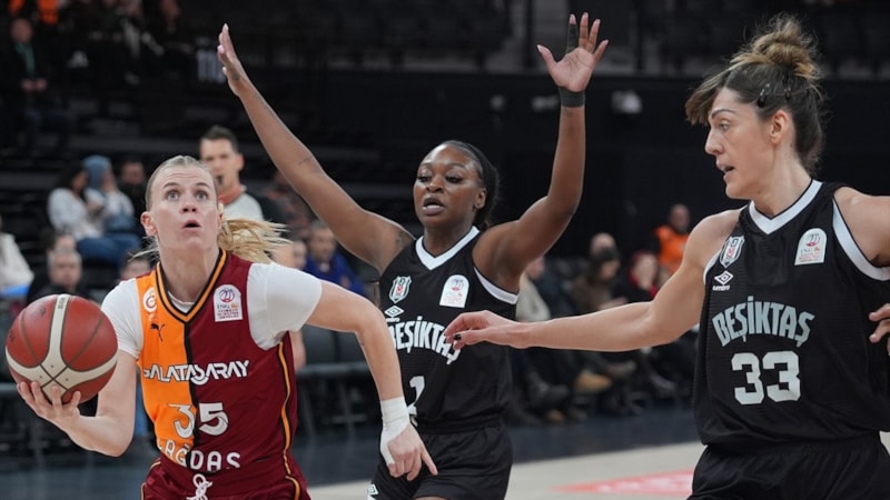 Beşiktaş, pota derbisinde Galatasaray'ı yendi