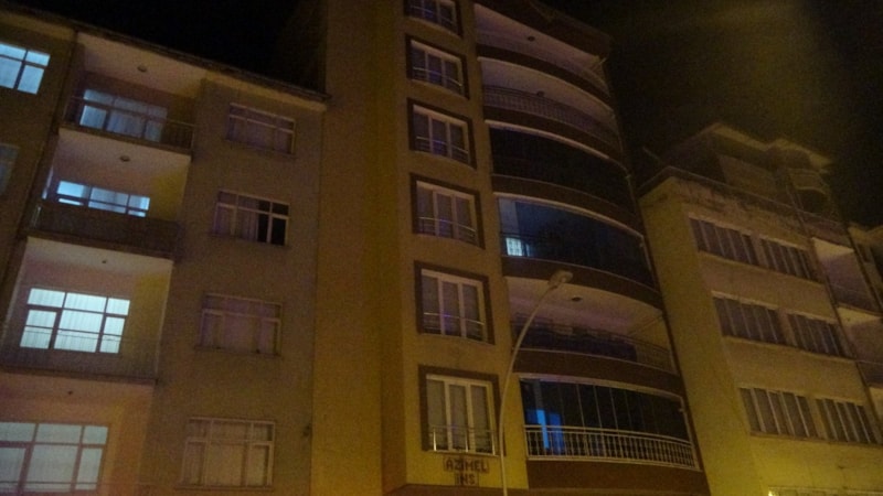 Malatya'da 6'ncı kattan düşen kadın ağır yaralandı