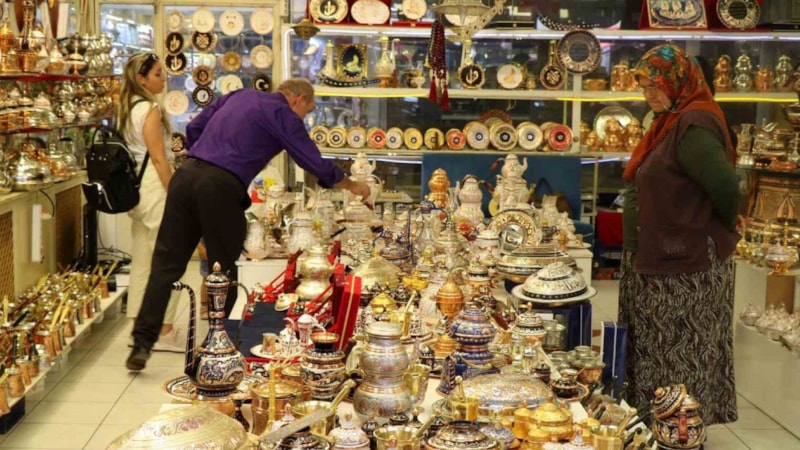 Eskiler boşuna kullanmıyor: Yemekleri bakır kapta pişirin, farkı izleyin