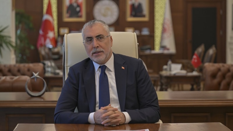 Aktif İşgücü Programı'ndan meslek lisesi mezunlarına ayda 28 bin 736 lira