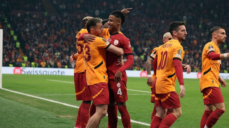 Galatasaray'da Ismail Jakobs kararı