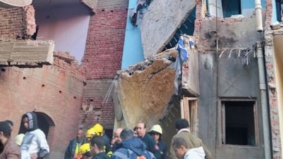 Mısır'da bina çöktü: 10 ölü