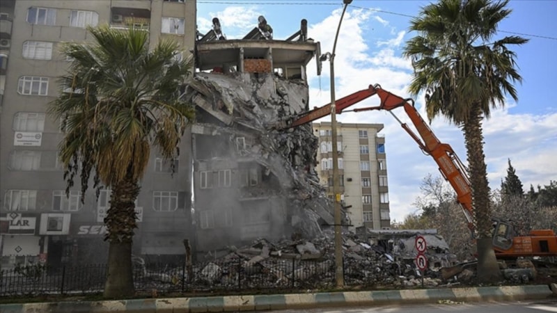 Kahramanmaraş'ta 150 kişinin öldüğü sitenin müteahhidi tahliye oldu: Reddi hakim istendi