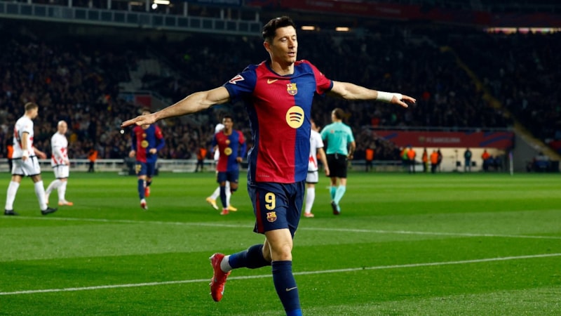 Rayo Vallecano'yu zor da olsa yenen Barcelona liderliğe yükseldi