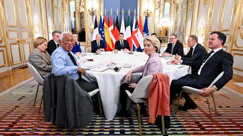 Avrupa liderlerinin acil Paris toplantısında sinirler gerildi