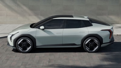 Kia, 27 Şubat'ta tanıtacağı EV4'ün fotoğraflarını paylaştı