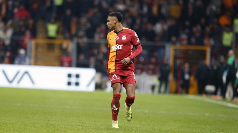 Galatasaray'da yine Ismail Jakobs yine sakatlık