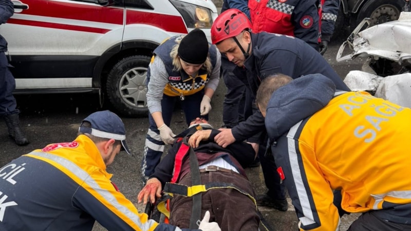 Sakarya'da yaşlı çifti ayıran kaza