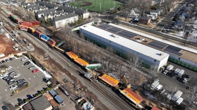 ABD'de yük treni raydan çıktı