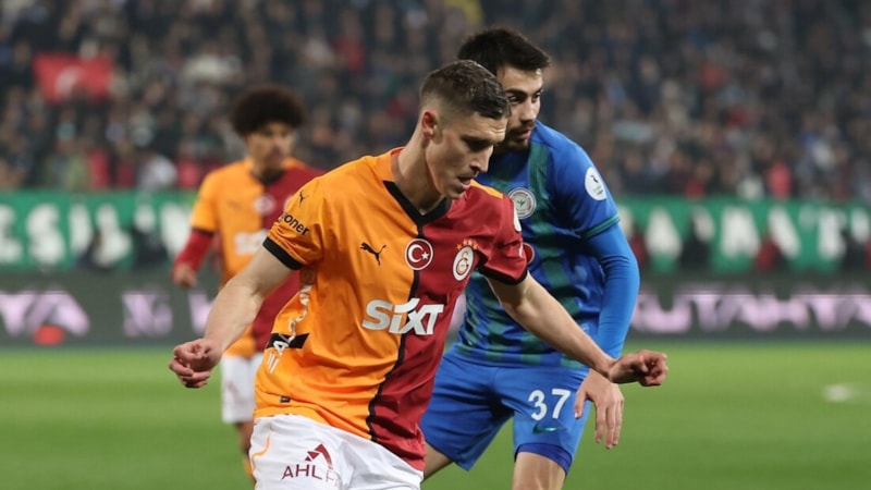 Galatasaray'da Roland Sallai, ilk 11'e göz kırptı