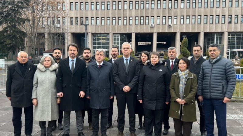 CHP'den AK Parti'li Sarıçam hakkında sağlık çalışanlarına yönelik söylemleri için suç duyurusu