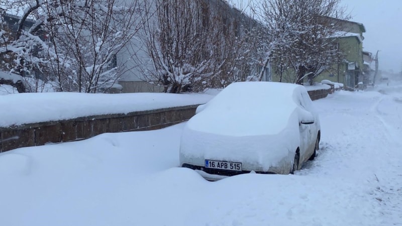 Bingöl'de kar hayatı olumsuz etkiledi