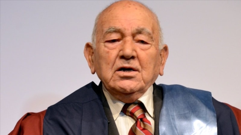 Ömrünü Türk tarihini öğretmeye adayan tarihçi: Kemal Karpat