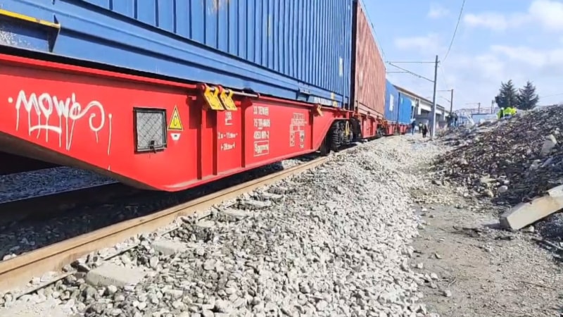 Tekirdağ'da yeni hat denemesi sırasında vagonlar raydan çıktı