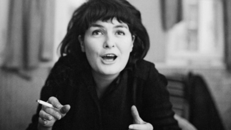 Yazdı, üretti, çok konuşuldu; bir yazarın portresi ve romanı: Ann Quin