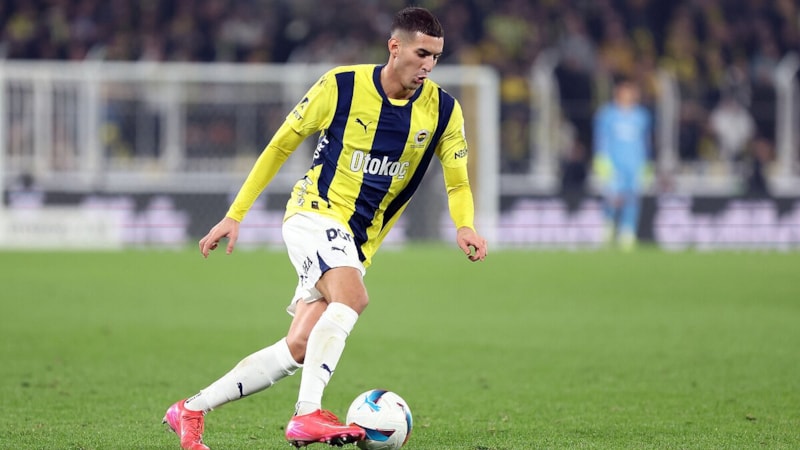 Fenerbahçe'de Mert Müldür'den büyük fedakarlık