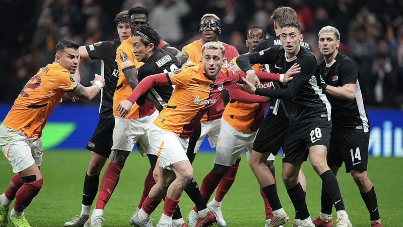 Galatasaray'da yine aynı hata: UEFA listesi...