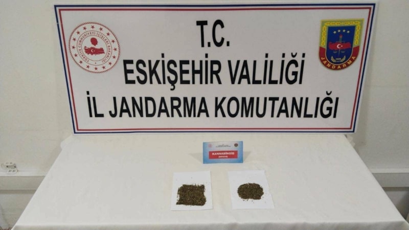 Eskişehir'de jandarmanın sorguladığı bin 155 şahıstan 17'sinin arandığı tespit edildi