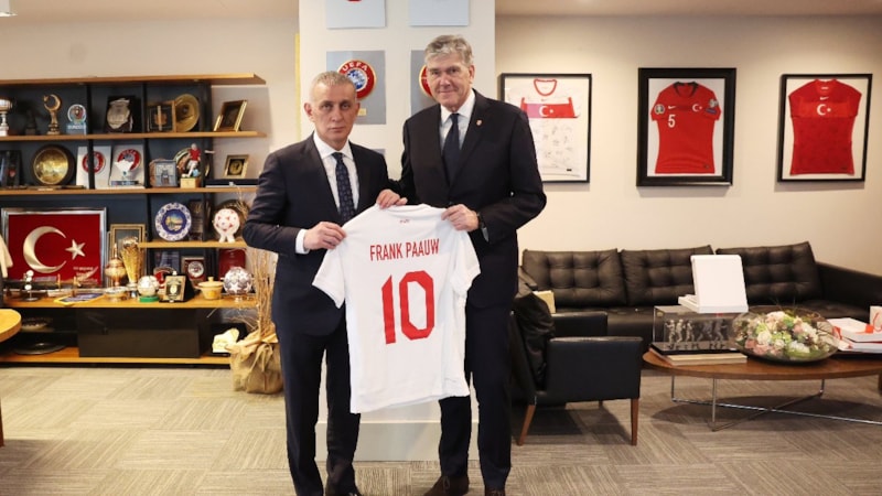 Hollanda Futbol Federasyonu Başkanı'ndan TFF Başkanı Hacıosmanoğlu'na ziyaret