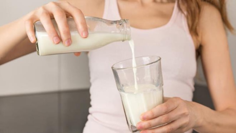 Uyumadan önce süt içmek bakın nelere iyi geliyormuş...