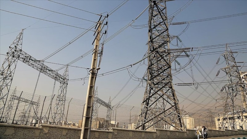 İran'da enerji tasarrufu amacıyla okullar ve kamu kurumları tatil edildi