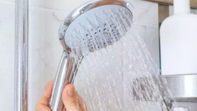 Uzmanlar noktayı koydu: Sabah duş almak mı, akşam duş almak mı? İşte en sağlıklısı…