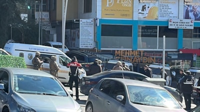 Kocaeli'de lokantada bulunanları rehin aldı: Ekipler devreye girdi