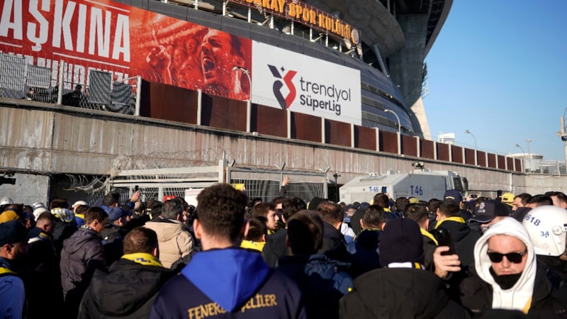 Fenerbahçe taraftarı, Ali Sami Yen Spor Kompleksi'ne geldi