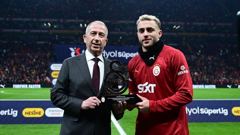 Galatasaray'dan Barış Alper Yılmaz'a plaket!