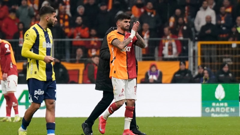 Galatasaray'da Eren Elmalı sakatlandı