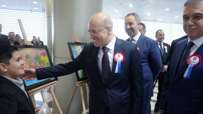 Mehmet Şimşek: Az kazanandan az, çok kazanandan çok vergi alınacak