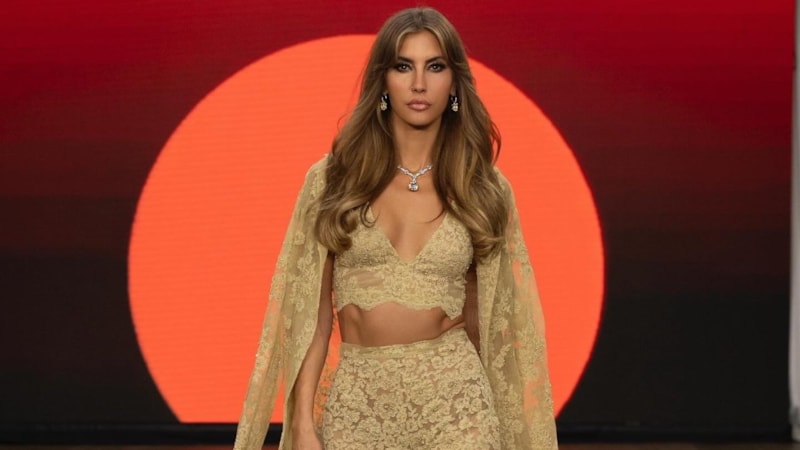 Çağla Şıkel yeni sevgilisiyle Londra'ya gitti! Havalanında görüntülendiler