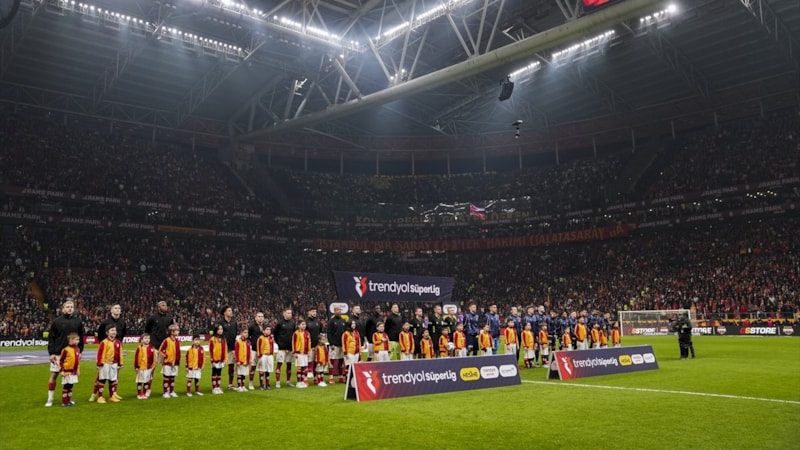 Galatasaray - Fenerbahçe derbisi Avrupa basınında: Sahada futbol yoktu