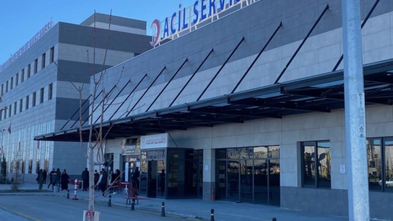 Konya'da ikinci kattan düşen 63 yaşındaki kadın ağır yaralandı