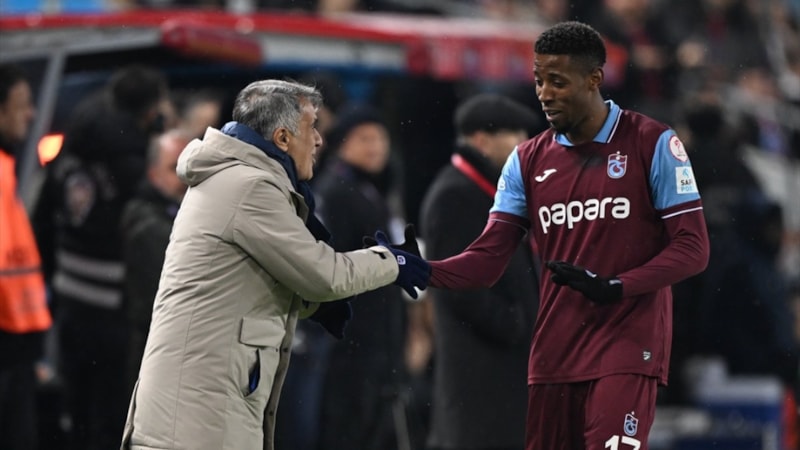 Şenol Güneş: Futbol adına güzel işler yaptık