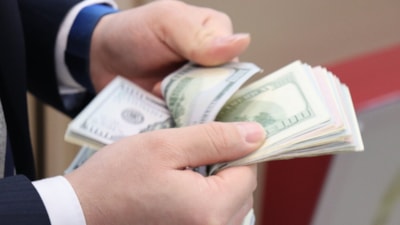 Piyasalarda sınırlı hareketlilik sürüyor! 27 Şubat'ta altın ve döviz fiyatları