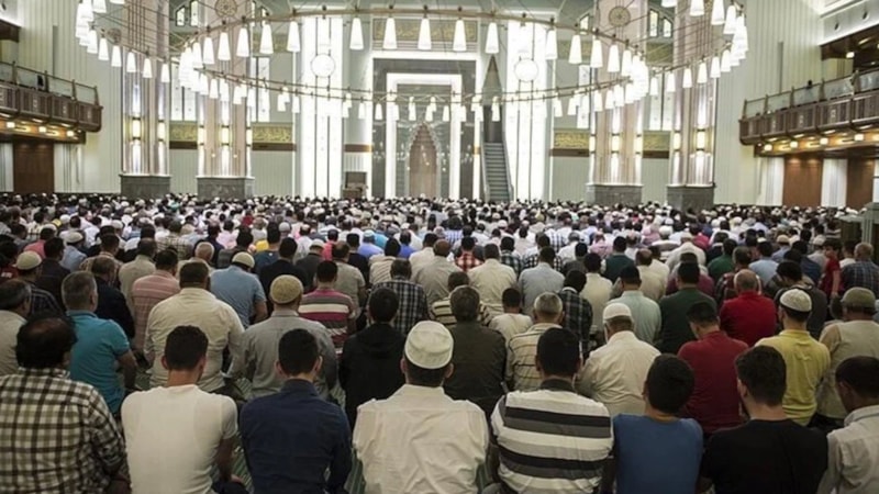 Teravih namazının vakti: Yatsıdan önce kılınır mı? Diyanet açıkladı