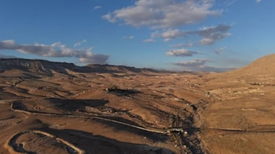 Esad'ın kimyasal silah deposu görüntülendi: Toprak yığınlarının yanında