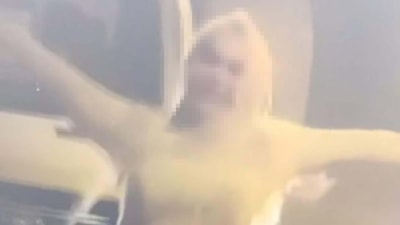 İzmir'de tünelde dans eden kadına gözaltı