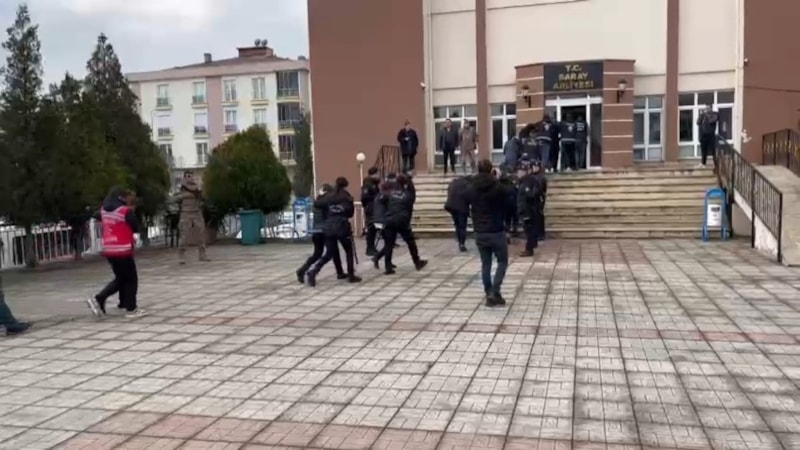 134 kişiyi 400 milyon lira dolandıran çete çökertildi