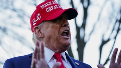 Trump, İngilizceyi ülkenin resmi dili yapan kararnameyi imzaladı