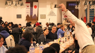 Japonya'da ilk iftara yoğun ilgi geldi