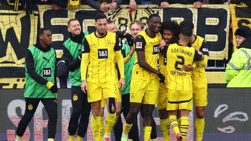 Borussia Dortmund, St. Pauli'yi iki golle geçti