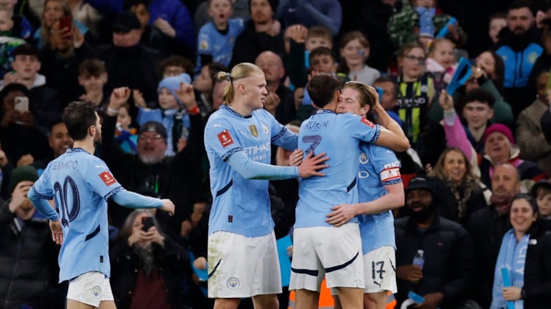 Manchester City, FA Cup'ta tur atladı