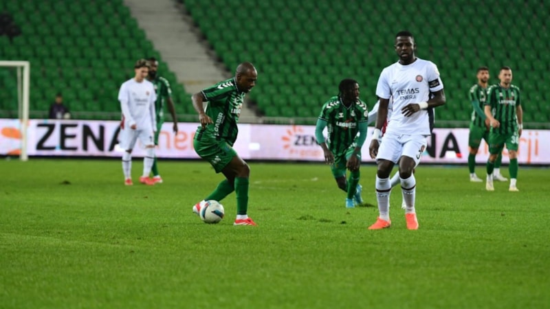 Fatih Karagümrük, Sakaryaspor karşısında üç puanı kaptı