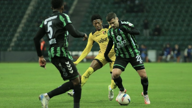 Kocaelispor ile İstanbulspor puanları paylaştı