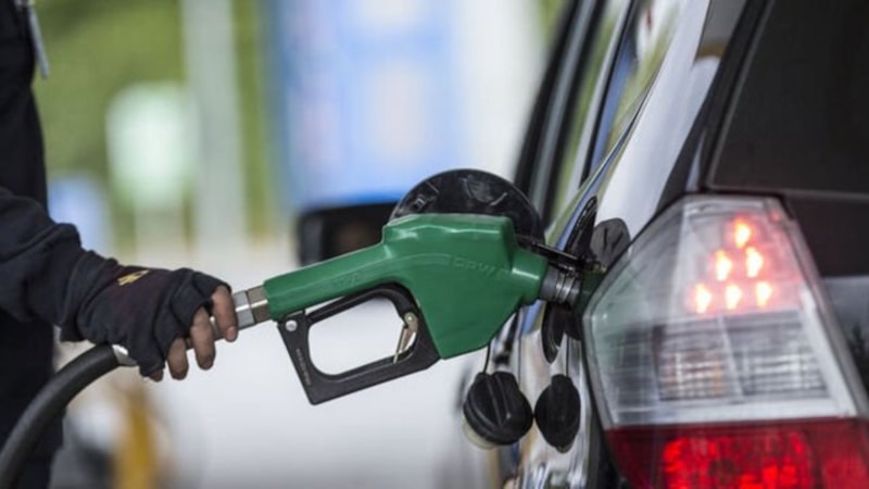 Akaryakıtta tabela değişti: Pompaya indirim geldi! İşte, 4 Mart Salı güncel motorin, benzin, LPG fiyatları