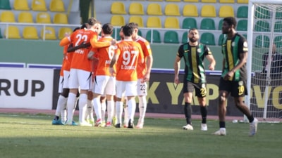 Adanaspor, Şanlıurfaspor'u iki golle geçti